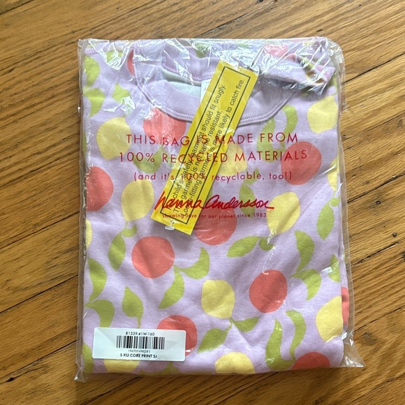 Hanna Andersson Other - Hanna Andersson Lavender Tee with Pink, Yellow & Green Fruit Print